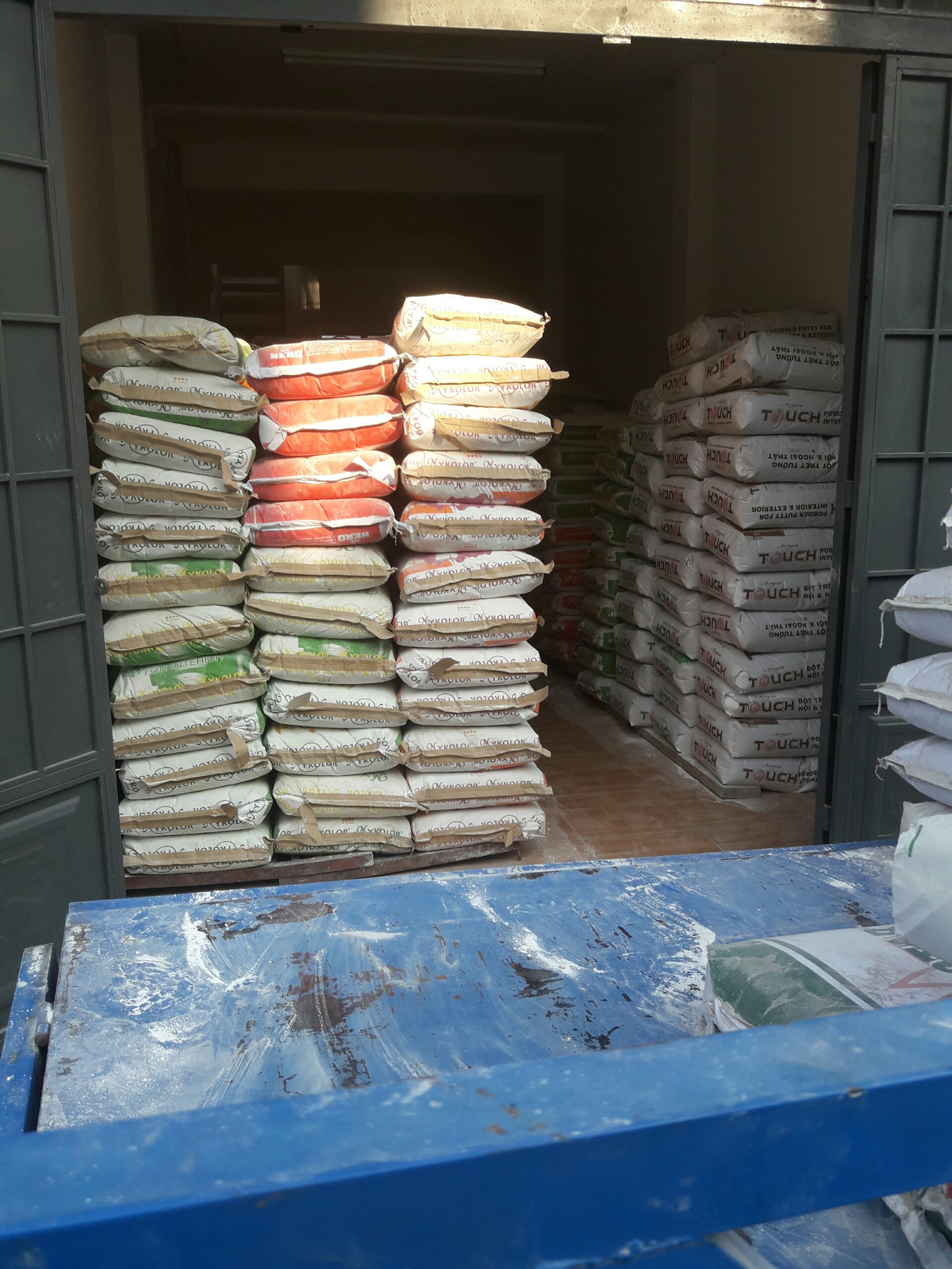 vận chuyển bột trét mykolor